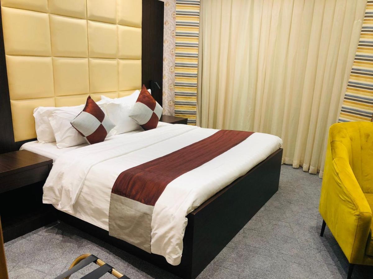 M Platinum Hotel Medina Eksteriør billede